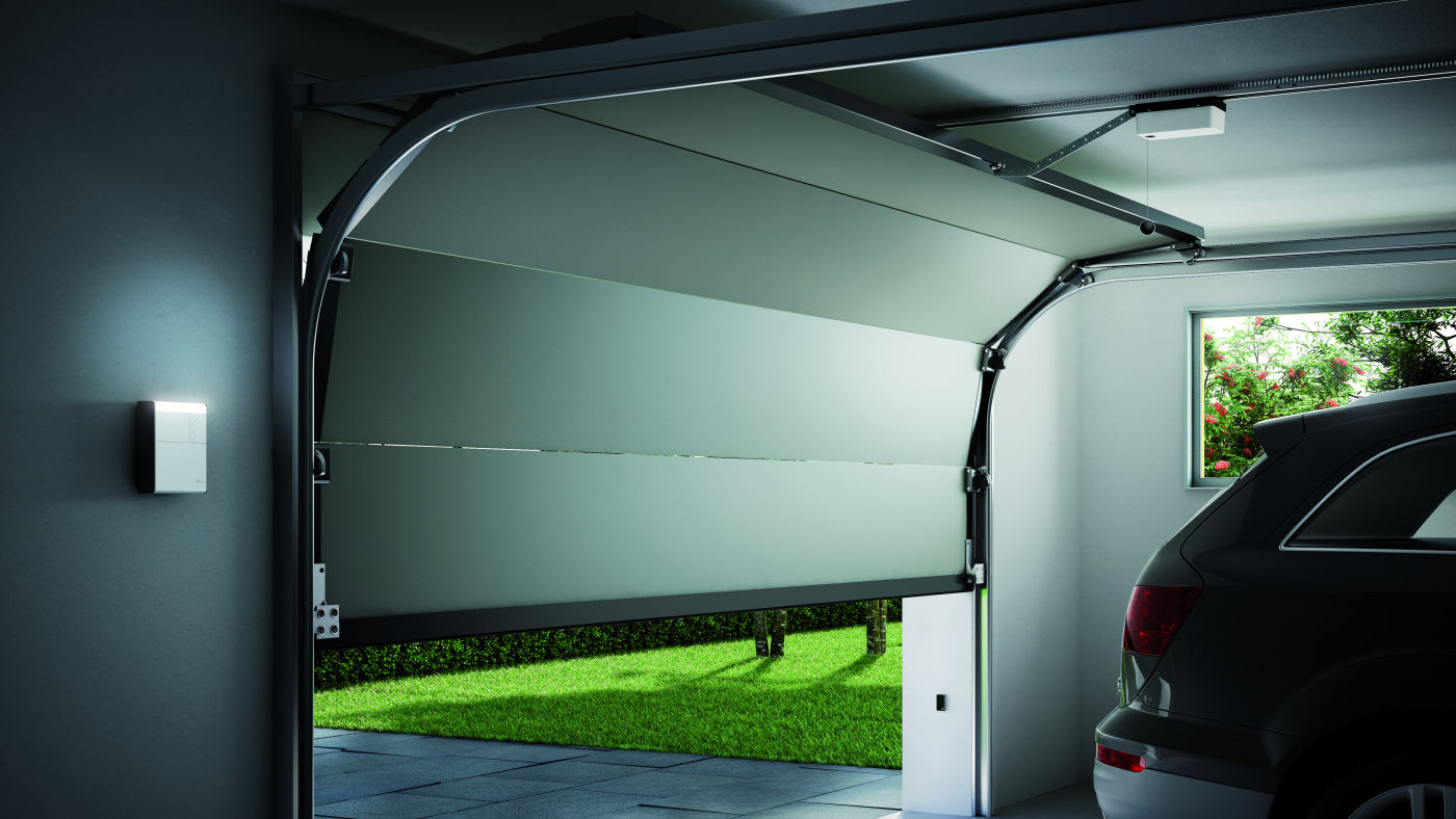 automatic garage doors installation and maintenance service in dubai