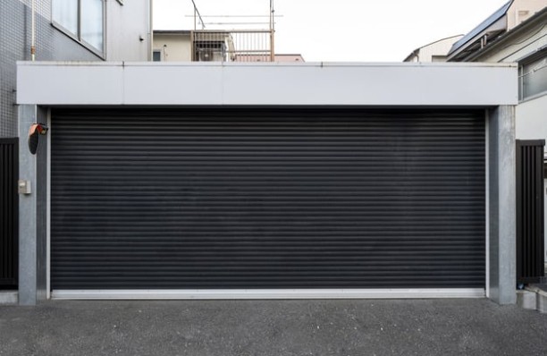 garage door repair and maintenance service in dubai