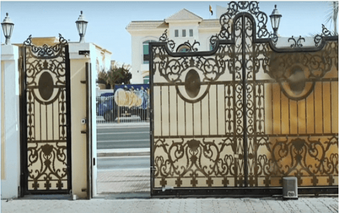 Installing a Sliding Gate in Dubai